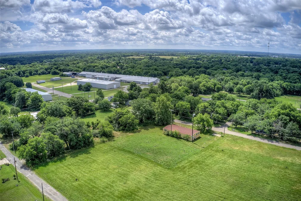 414 Neal Street Commerce, TX 75428
