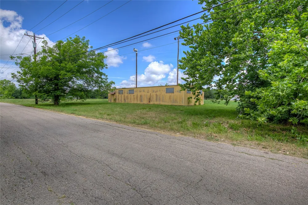 414 Neal Street Commerce, TX 75428