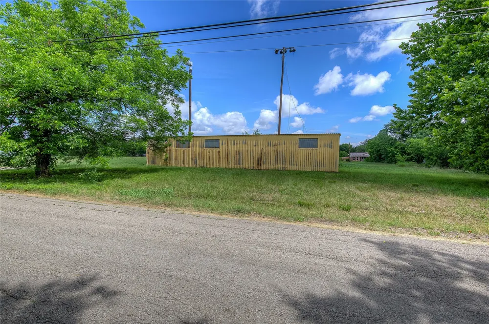 414 Neal Street Commerce, TX 75428