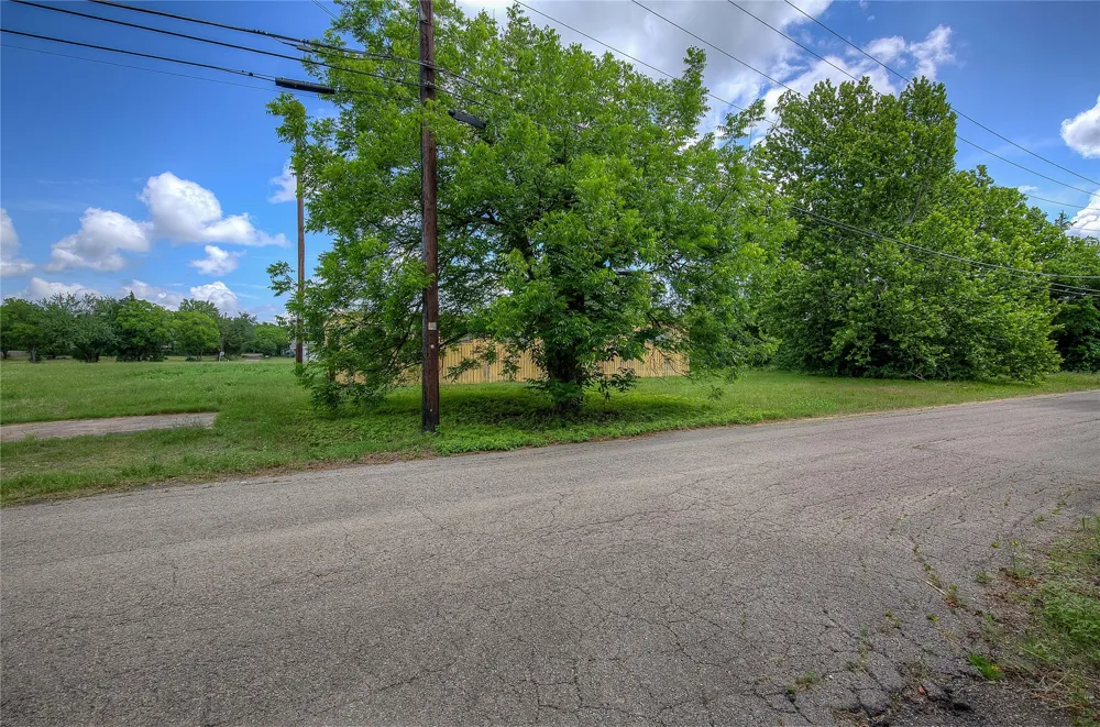 414 Neal Street Commerce, TX 75428