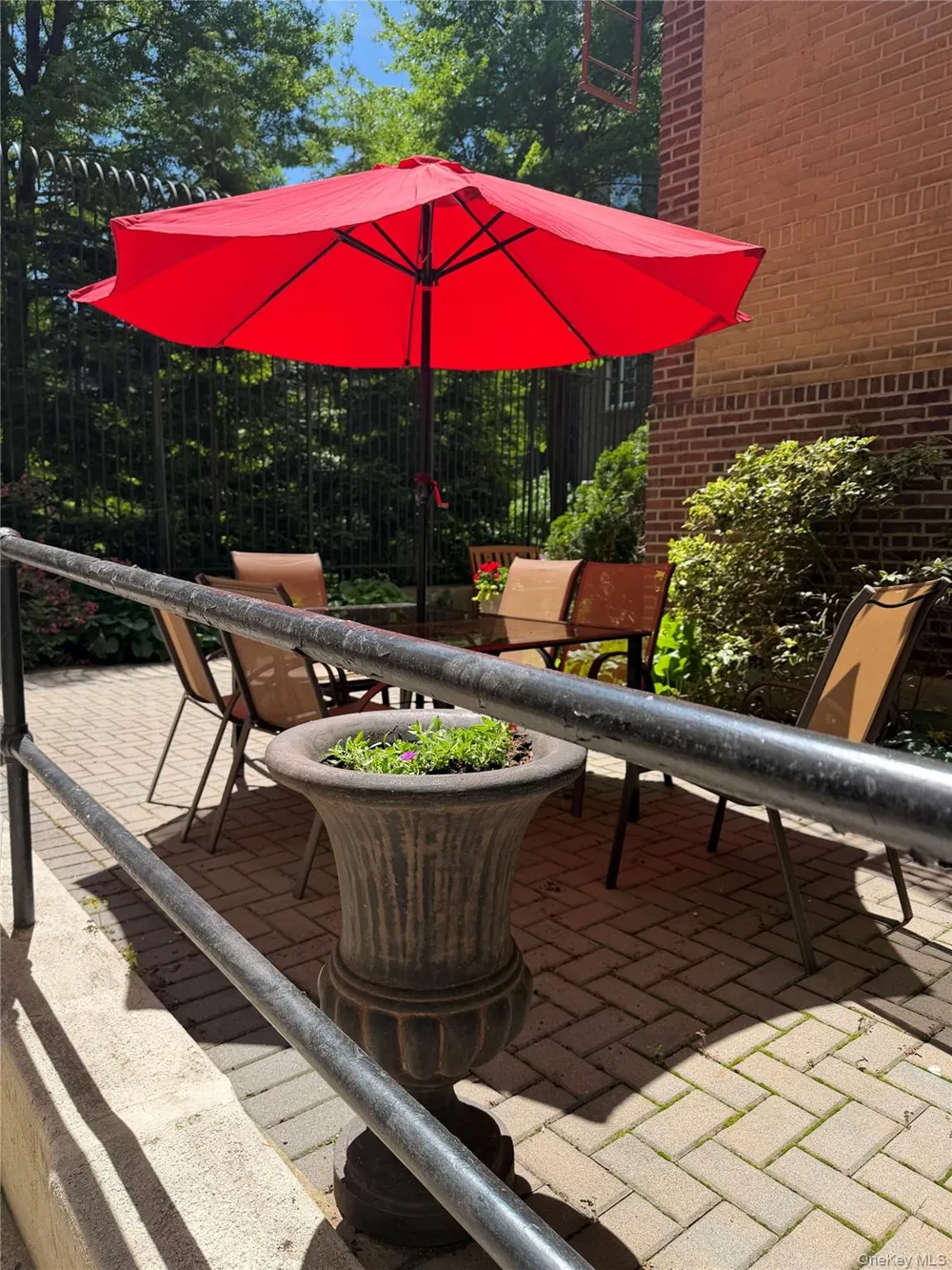 76-12 35th Avenue #5k Jackson Heights, NY 11372