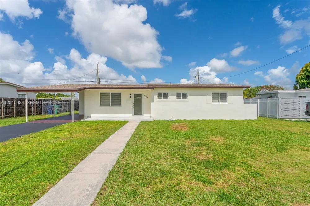 4211 SW 97th Pl Miami, FL 33165