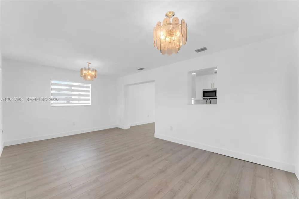 4211 SW 97th Pl Miami, FL 33165