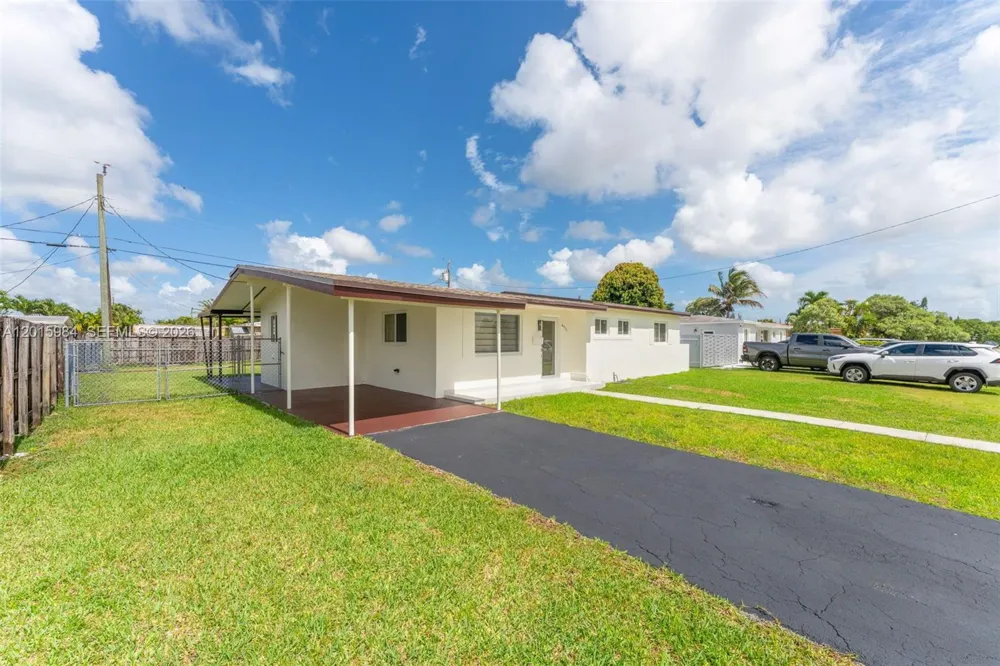 4211 SW 97th Pl Miami, FL 33165