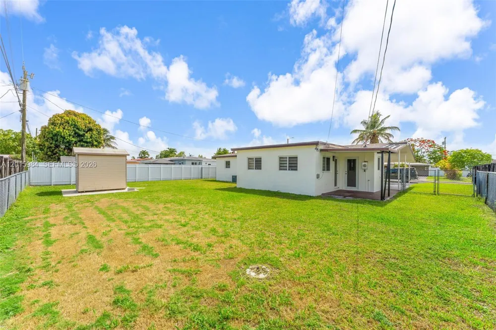4211 SW 97th Pl Miami, FL 33165