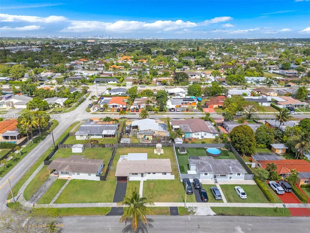 4211 SW 97th Pl Miami, FL 33165