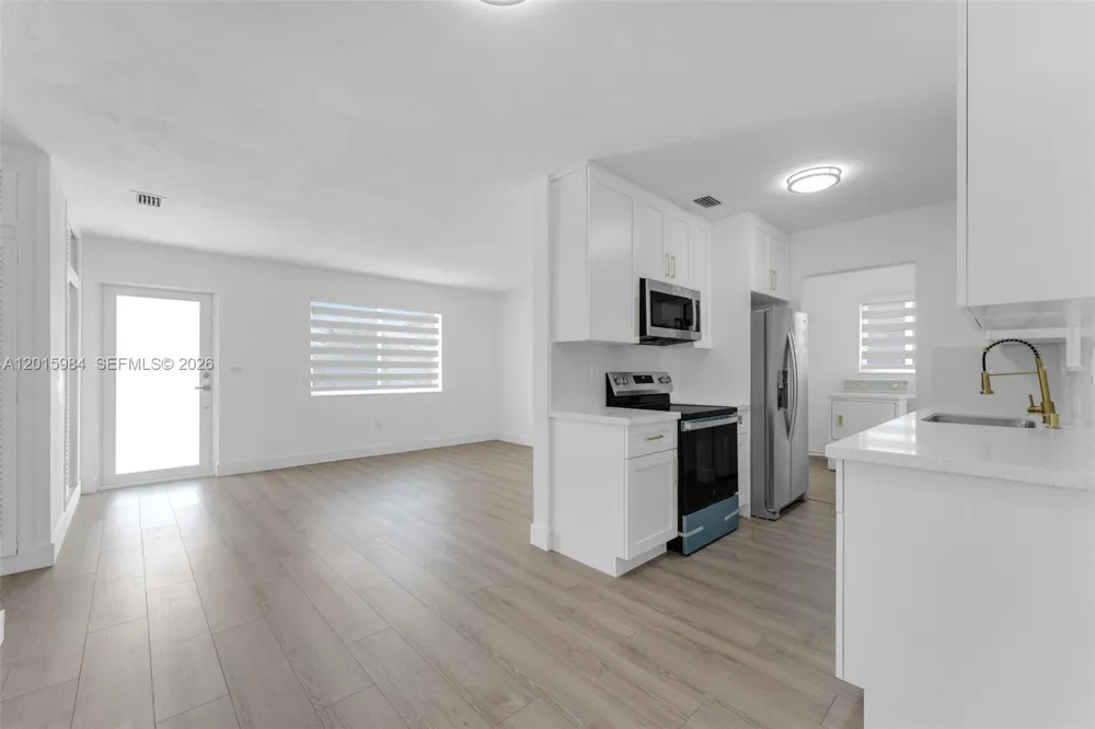 4211 SW 97th Pl Miami, FL 33165