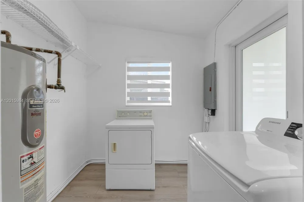 4211 SW 97th Pl Miami, FL 33165