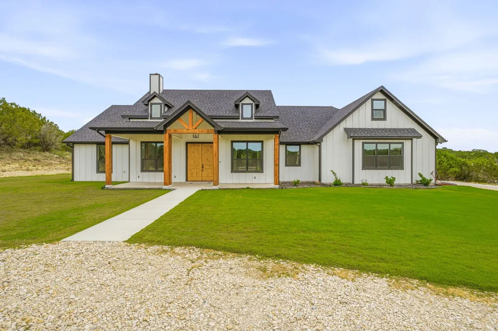 2025 Schooner Way Bluff Dale, TX 76433