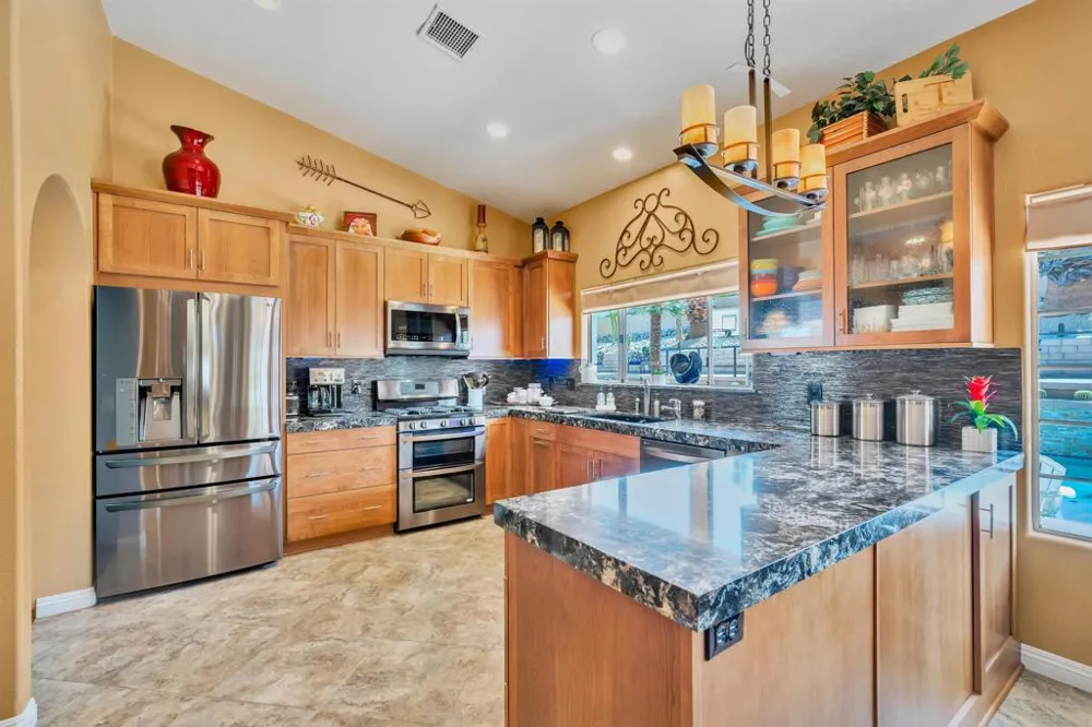 73095 Deer Grass Drive Palm Desert, CA 92260