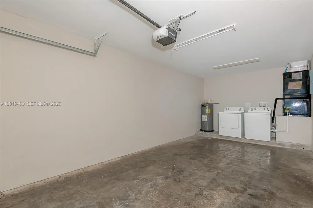 811 NW 3rd Ave Fort Lauderdale, FL 33311