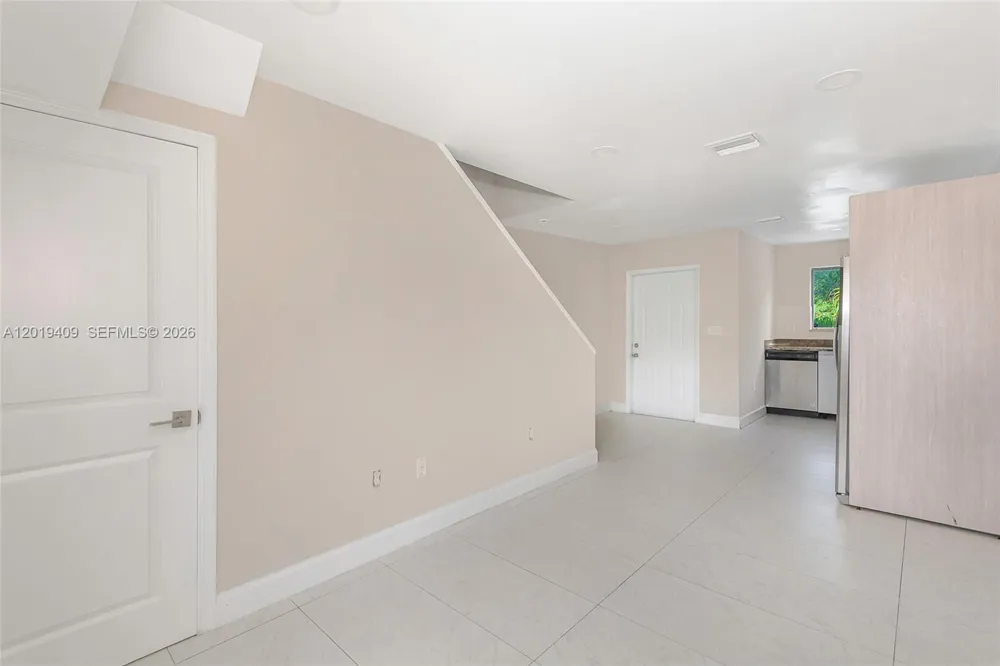 811 NW 3rd Ave Fort Lauderdale, FL 33311