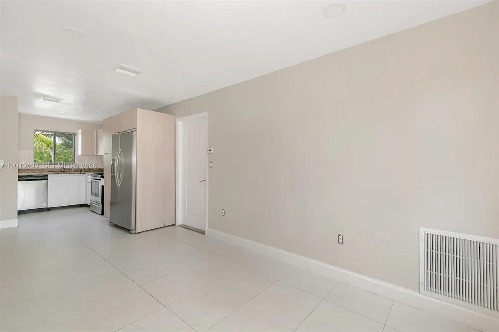 811 NW 3rd Ave Fort Lauderdale, FL 33311