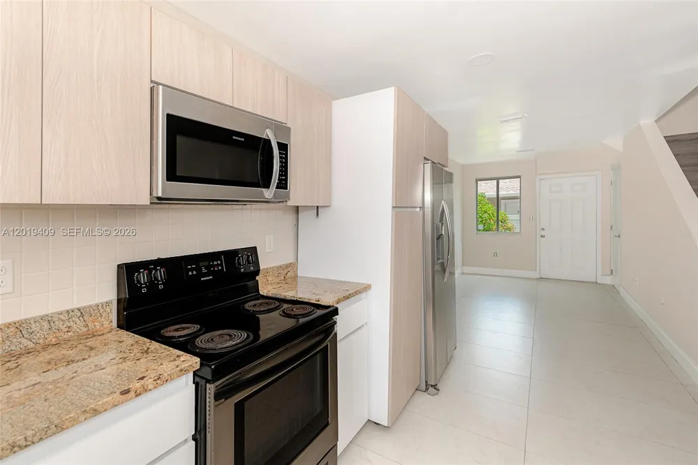 811 NW 3rd Ave Fort Lauderdale, FL 33311