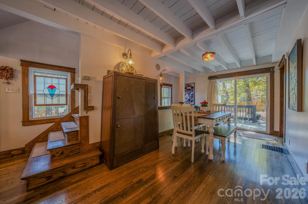 597 Tomahawk Avenue Black Mountain, NC 28711