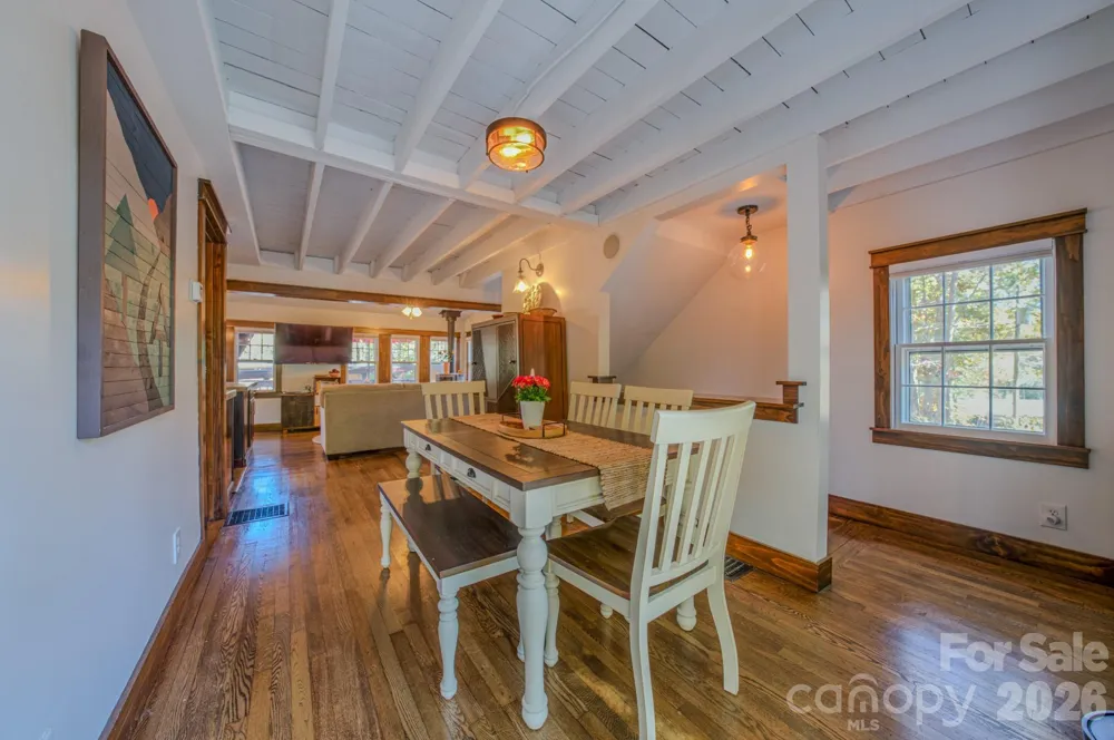 597 Tomahawk Avenue Black Mountain, NC 28711
