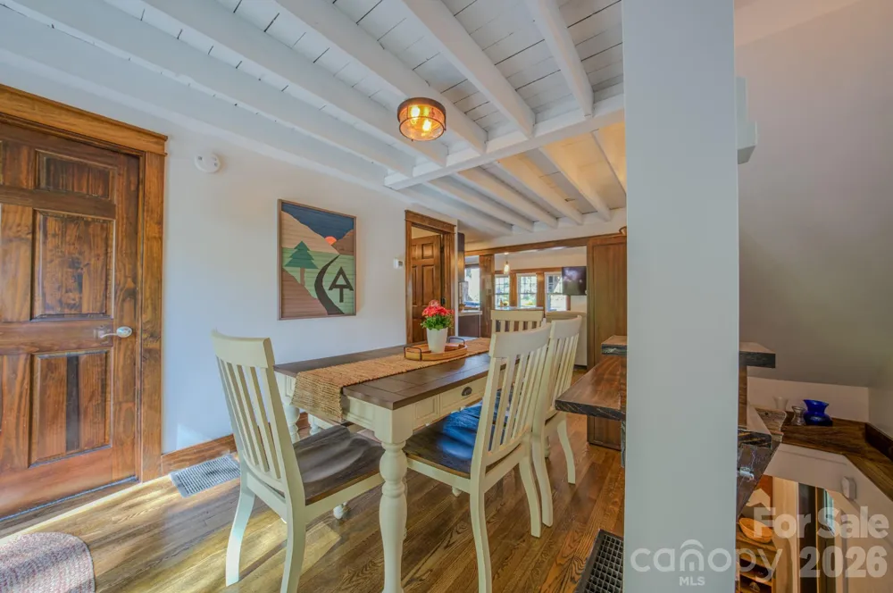 597 Tomahawk Avenue Black Mountain, NC 28711