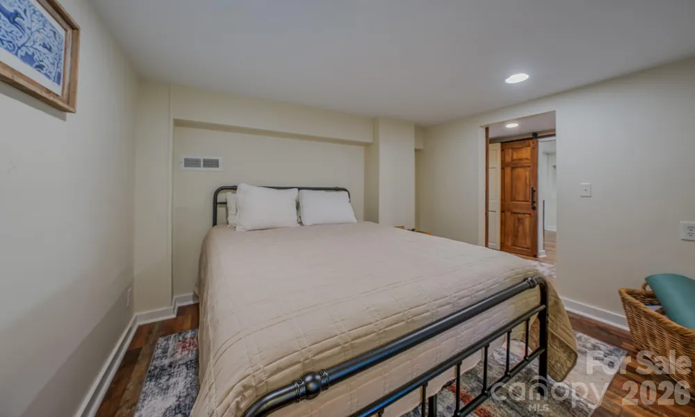 597 Tomahawk Avenue Black Mountain, NC 28711