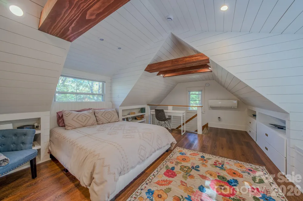 597 Tomahawk Avenue Black Mountain, NC 28711
