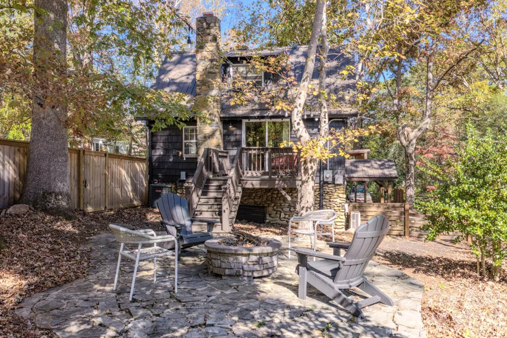 597 Tomahawk Avenue Black Mountain, NC 28711