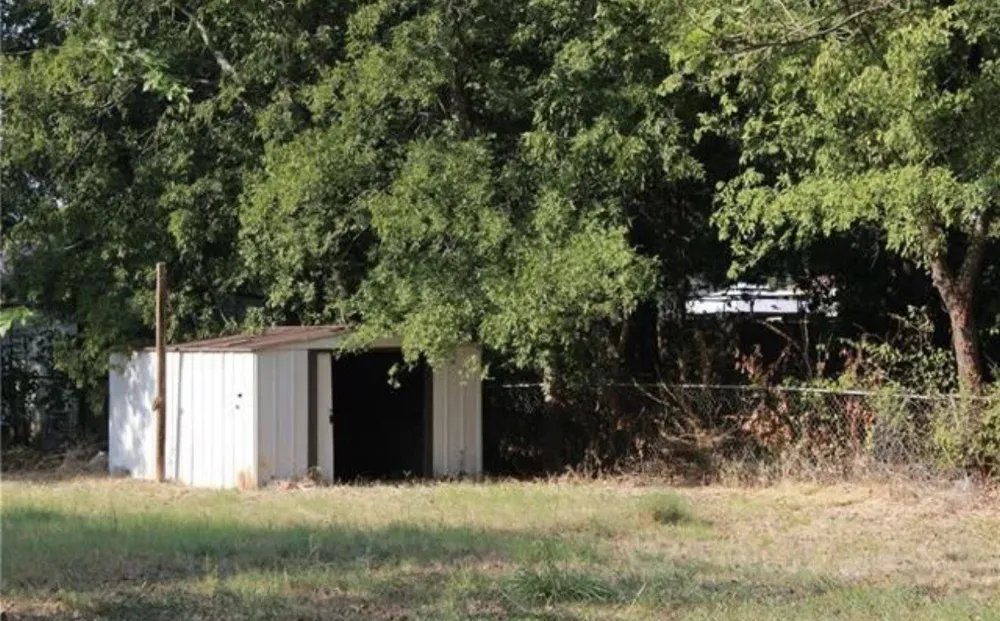301 E Wood Street Streetman, TX 75859