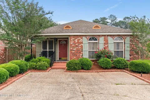 5 Bridgefield Circle