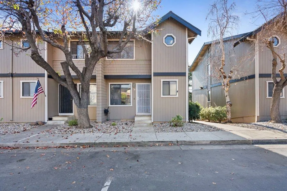 801 Nash Road #B10 Hollister, CA 95023