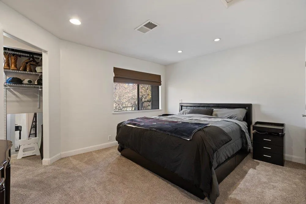 801 Nash Road #B10 Hollister, CA 95023