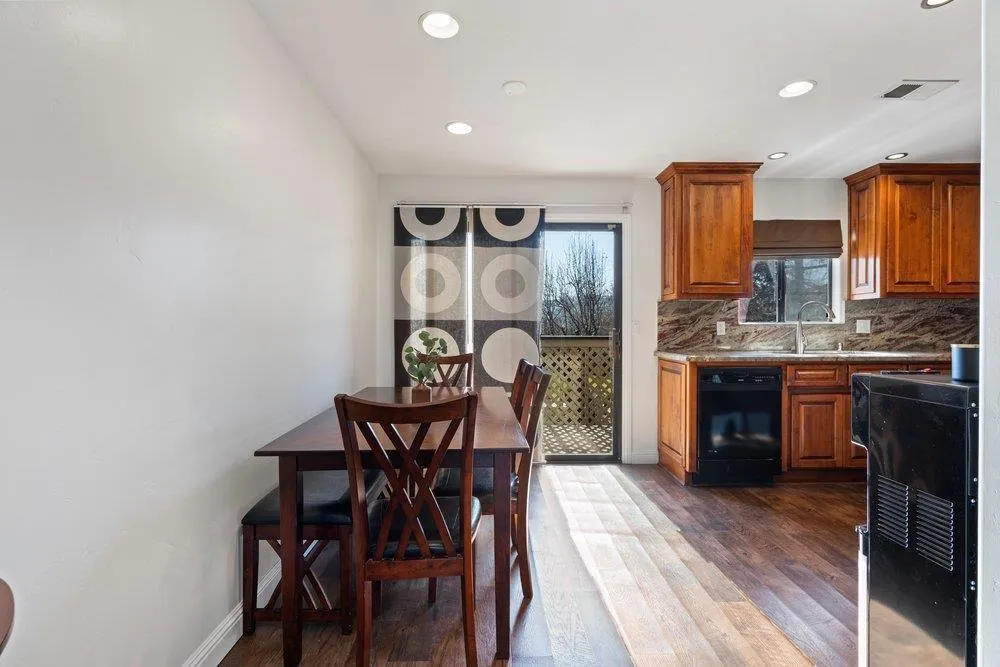 801 Nash Road #B10 Hollister, CA 95023
