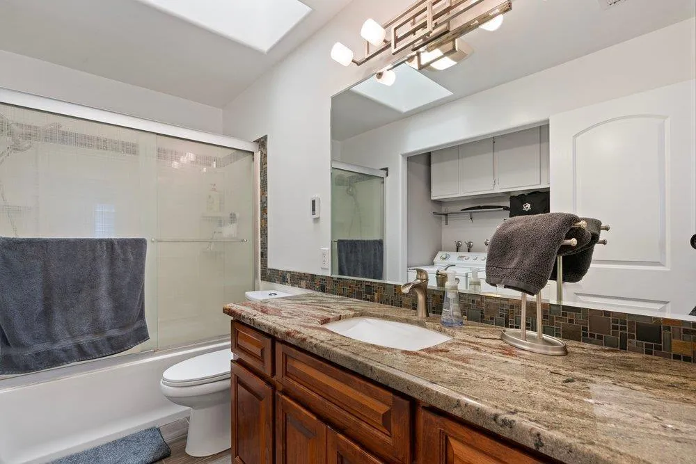 801 Nash Road #B10 Hollister, CA 95023