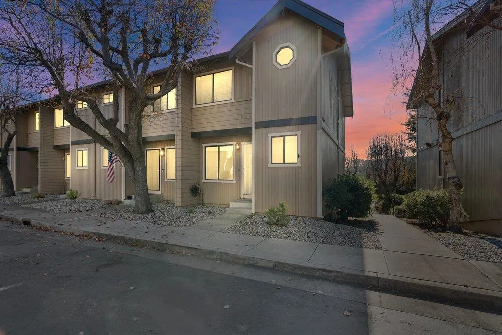 801 Nash Road #B10 Hollister, CA 95023
