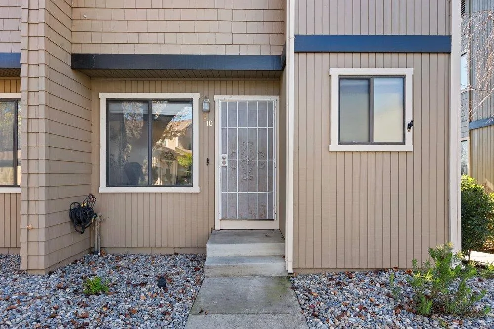 801 Nash Road #B10 Hollister, CA 95023