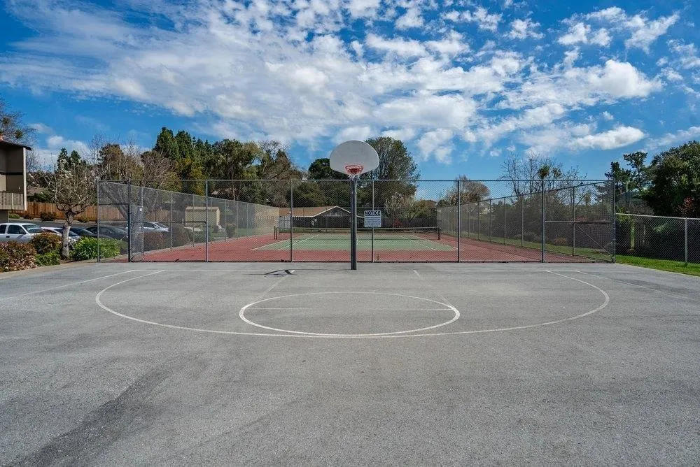 801 Nash Road #B10 Hollister, CA 95023