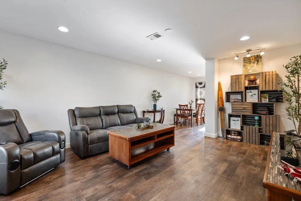 801 Nash Road #B10 Hollister, CA 95023
