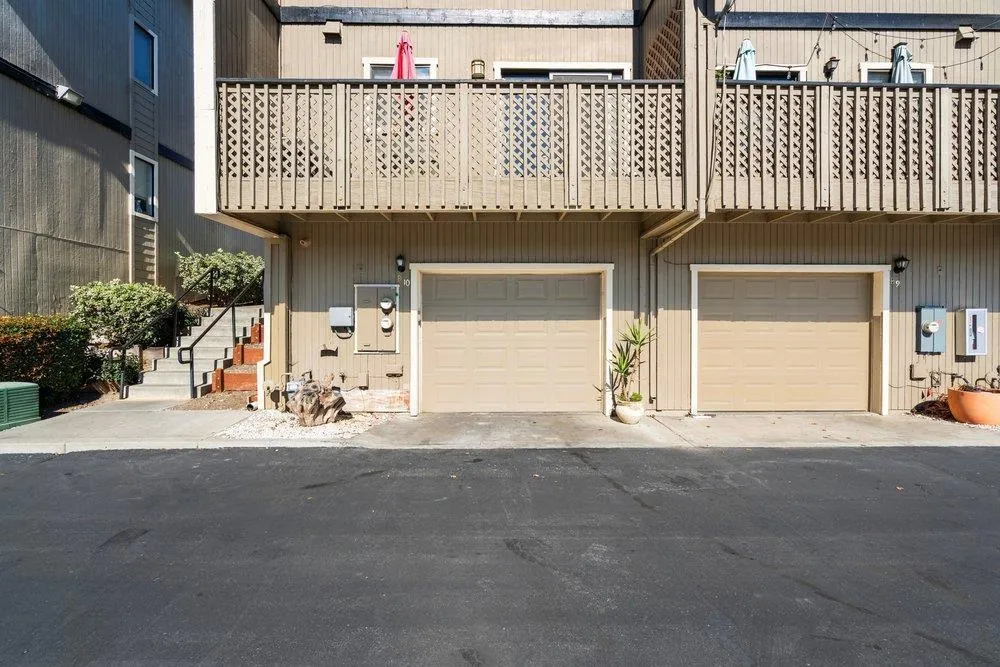 801 Nash Road #B10 Hollister, CA 95023