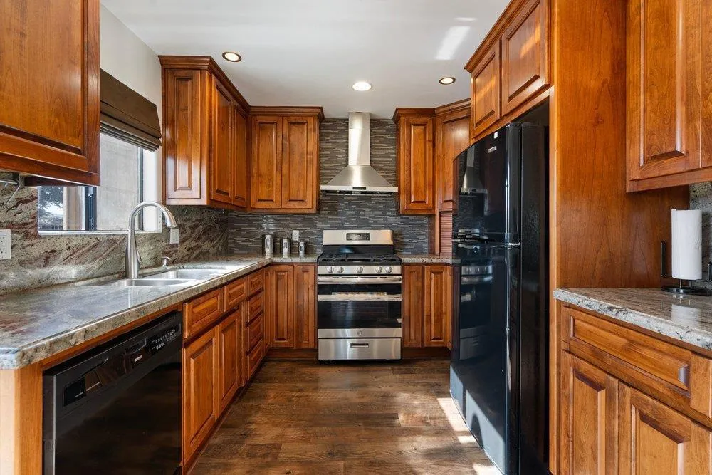 801 Nash Road #B10 Hollister, CA 95023