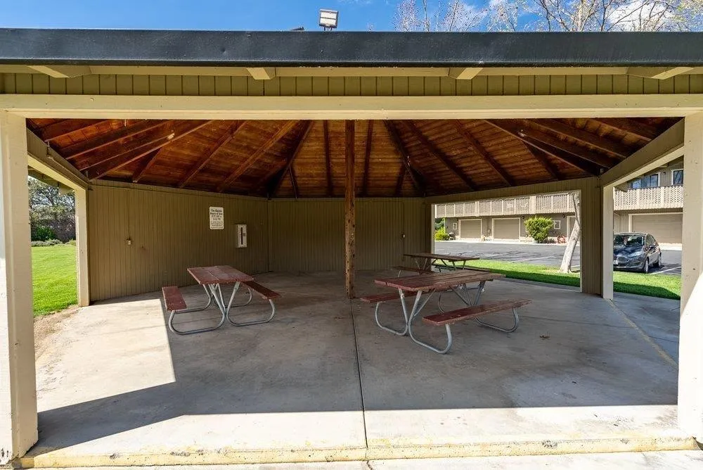 801 Nash Road #B10 Hollister, CA 95023