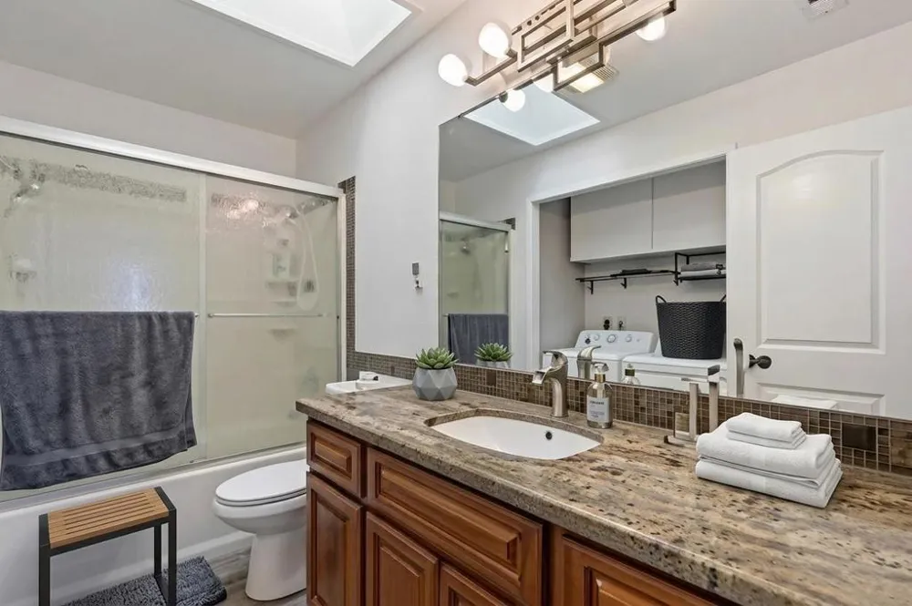 801 Nash Road #B10 Hollister, CA 95023