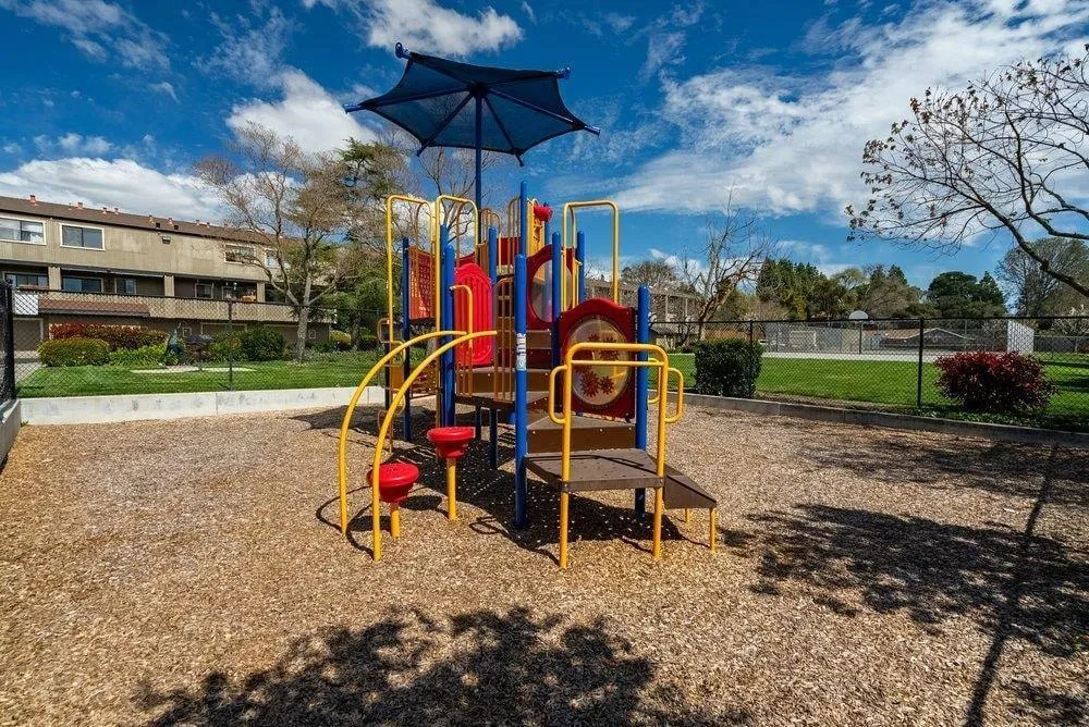 801 Nash Road #B10 Hollister, CA 95023