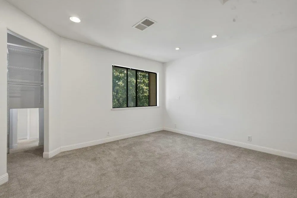 801 Nash Road #B10 Hollister, CA 95023
