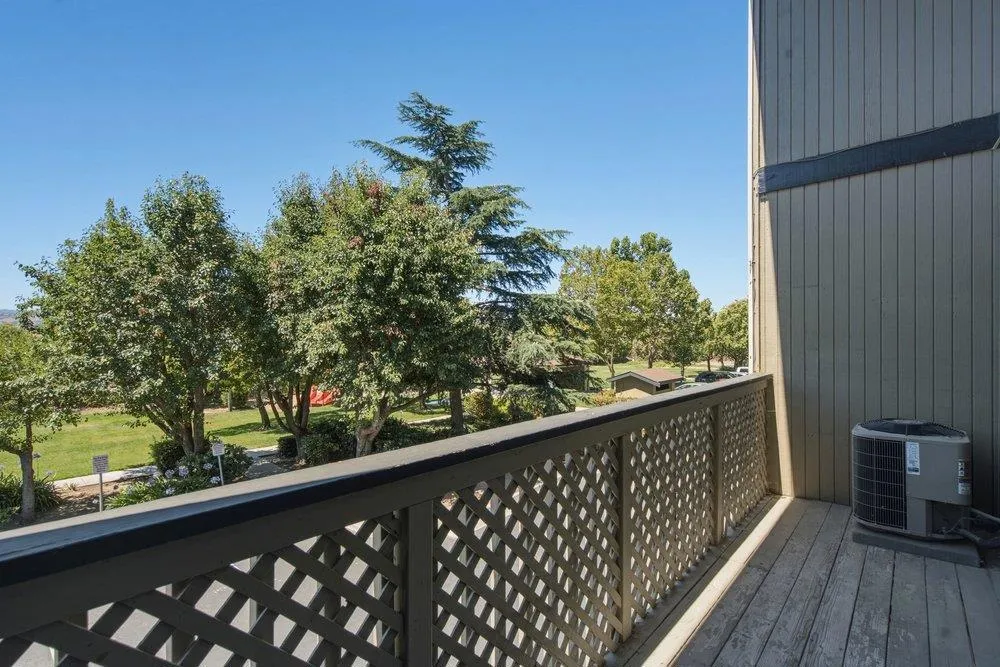 801 Nash Road #B10 Hollister, CA 95023