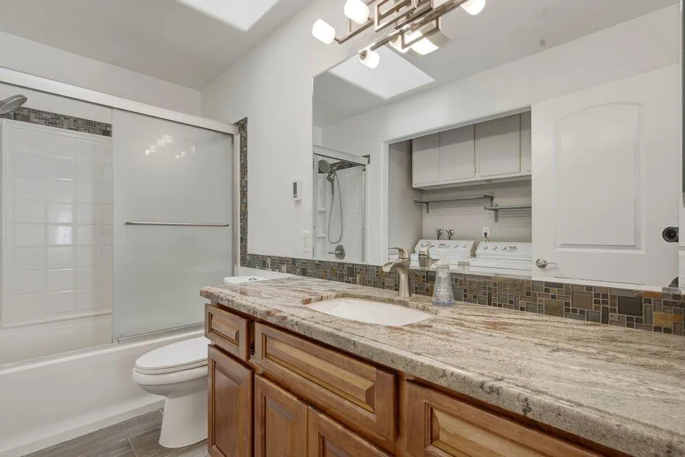 801 Nash Road #B10 Hollister, CA 95023