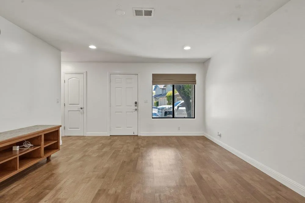 801 Nash Road #B10 Hollister, CA 95023