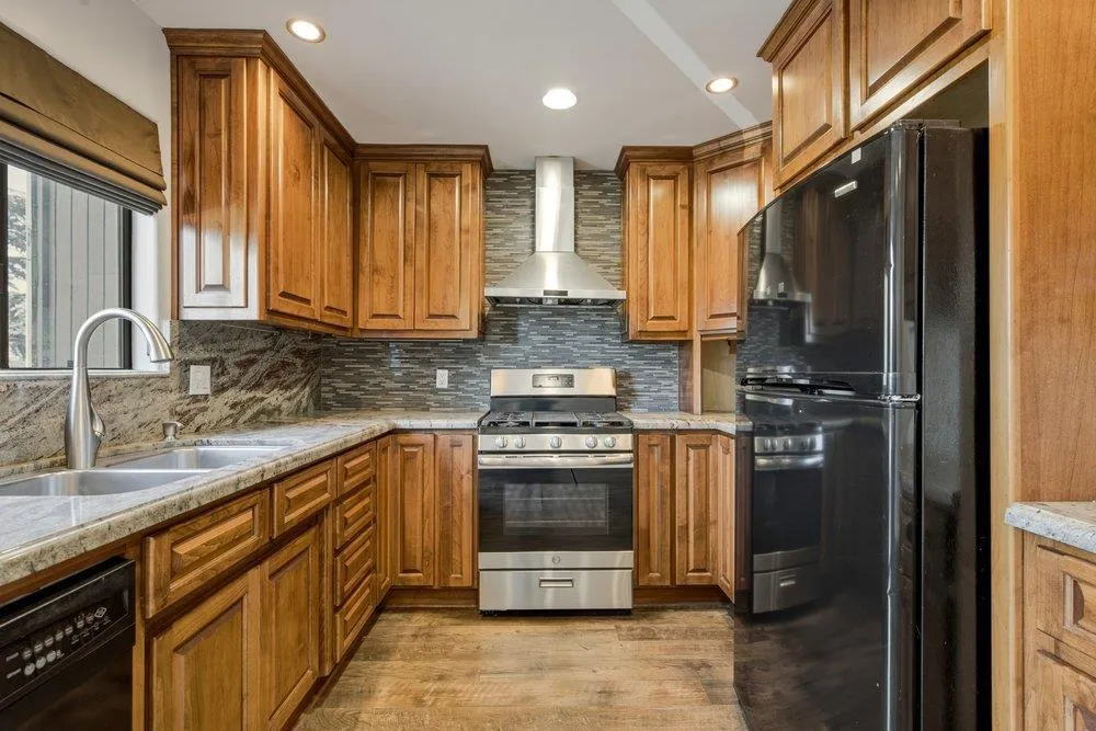 801 Nash Road #B10 Hollister, CA 95023