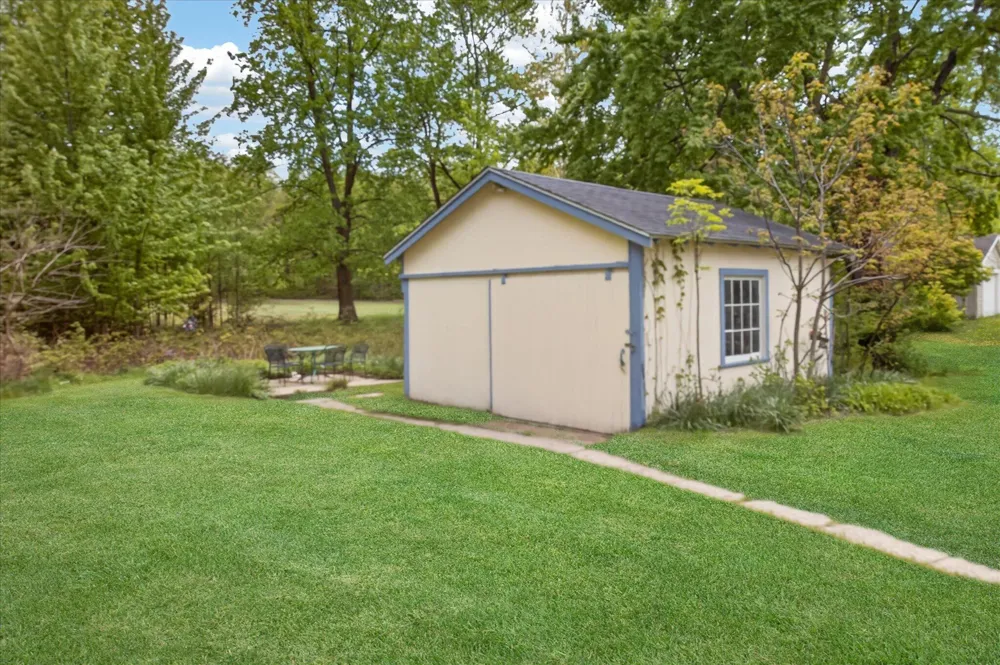 1007 W Detroit Street New Buffalo, MI 49117