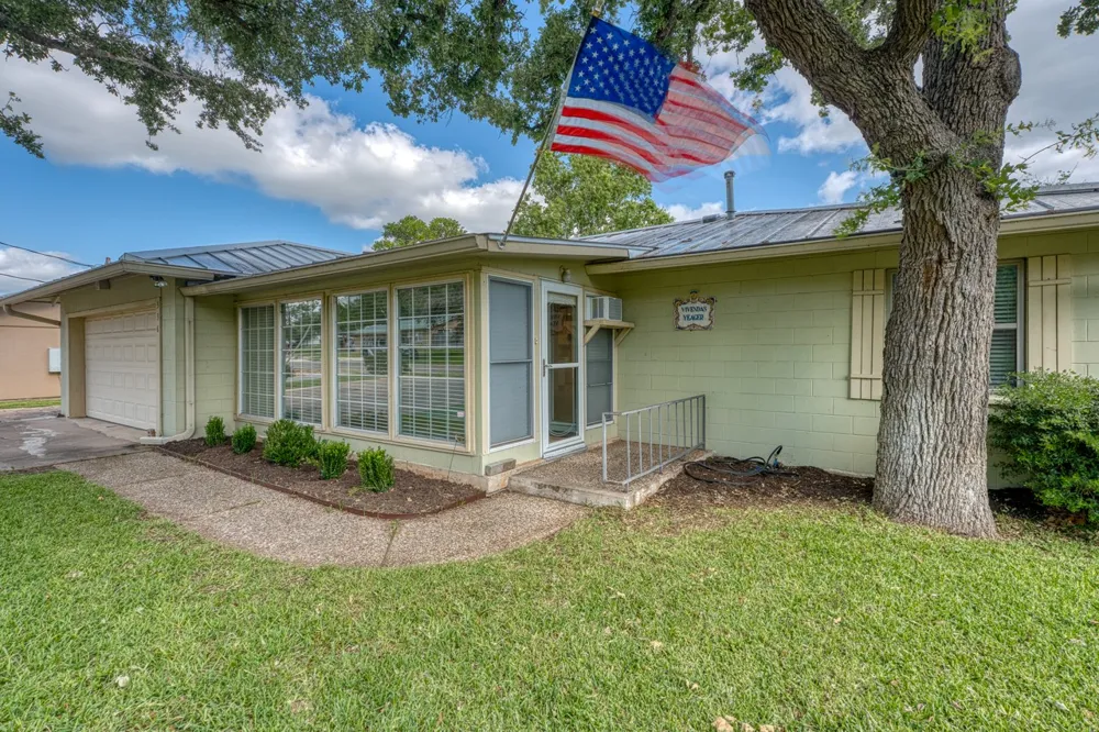 336 Carlson Circle Buchanan Dam, TX 78609