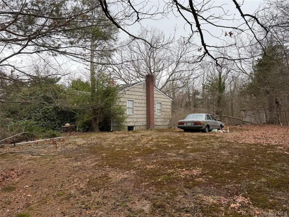 171 Stony Hollow Road Greenlawn, NY 11740