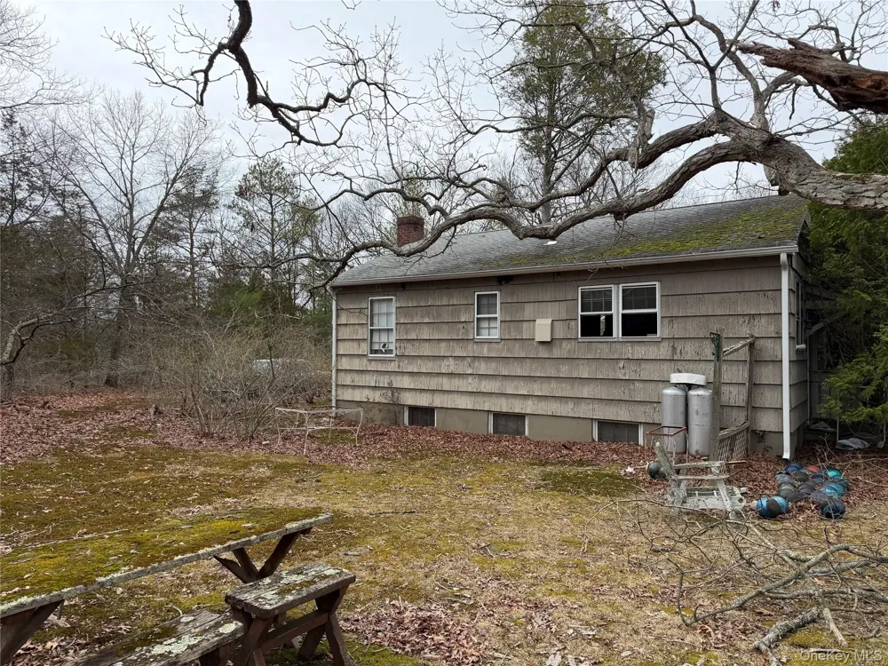 171 Stony Hollow Road Greenlawn, NY 11740