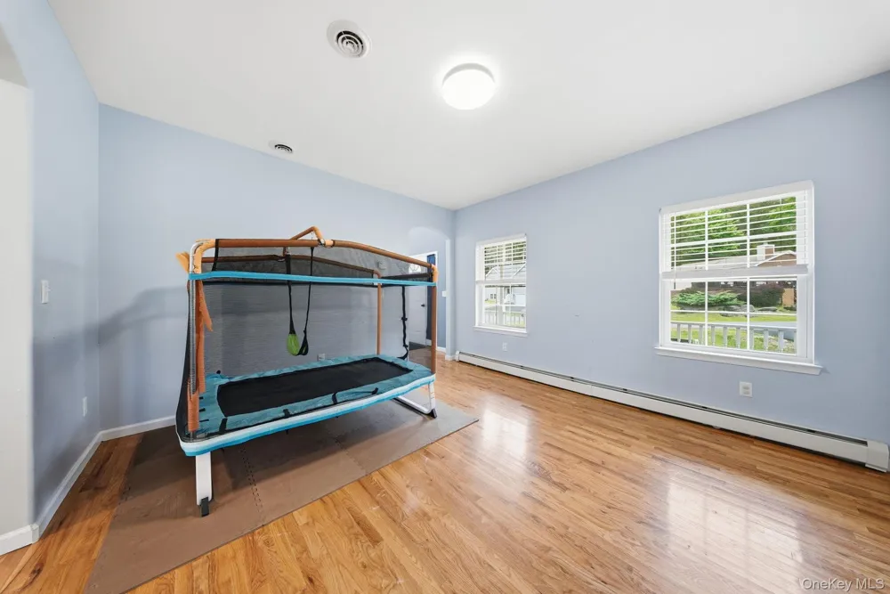16 Plymouth Lane Rock Hill, NY 12775