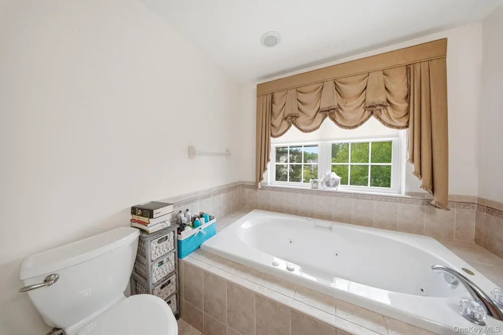 16 Plymouth Lane Rock Hill, NY 12775